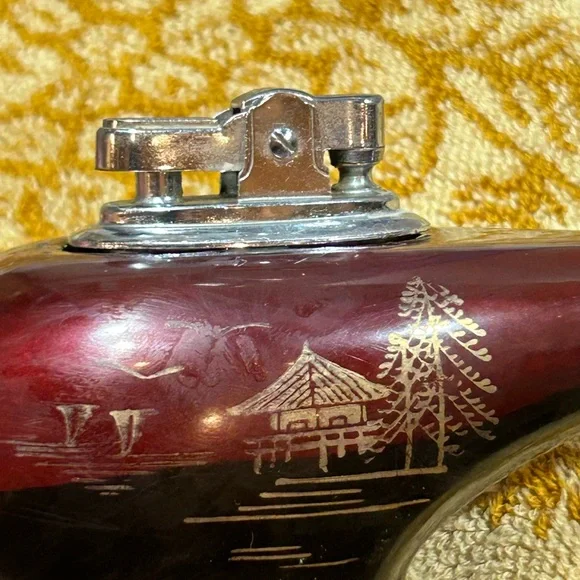 50’s CERAMIC ASHTRAY & LIGHTER Set oxblood MOP inlaid boomerang Japan